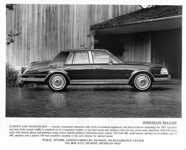 1987 Lincoln Continental Press Photo 0050