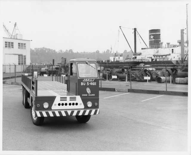 1960s Murty Brothers Diamond T Flat Top Truck Press Photo 0001 - Woodbury & Co