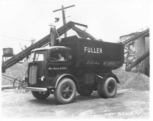 1930s Era Mack Fuller Coal Truck Photo 0101