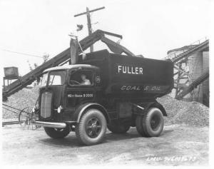 1930s Era Mack Fuller Coal Truck Photo 0101