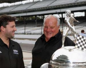 2011 AJ Foyt and Tony Stewart with Indy 500 Borg-Warner Trophy Press Photo 0066
