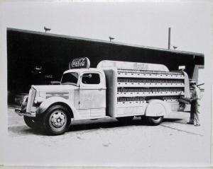 1935 White Coca Cola Bottle Truck Press Photo 0022 - Coke