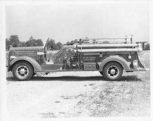 1940s Era Mack Truck Press Photo 0045 - Glen Ridge Fire Department