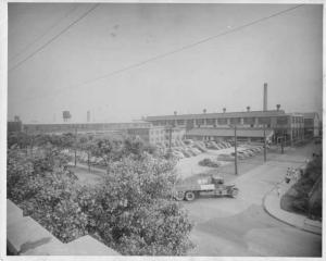 1940s Era Mack Truck Photo 0104 - Kelly Oleary Steel Works