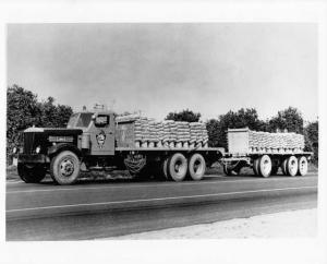 1940s Sterling Mojave Truck & Trailer Factory Press Photo 0021