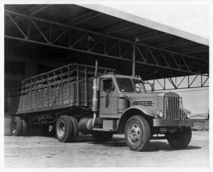 1930-1940s Sterling 10-Wheeler Tractor Trailer Truck Press Photo 0027