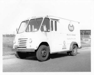 1966 White PDQ Hood Milk & Cream Delivery Truck Press Photo 0010
