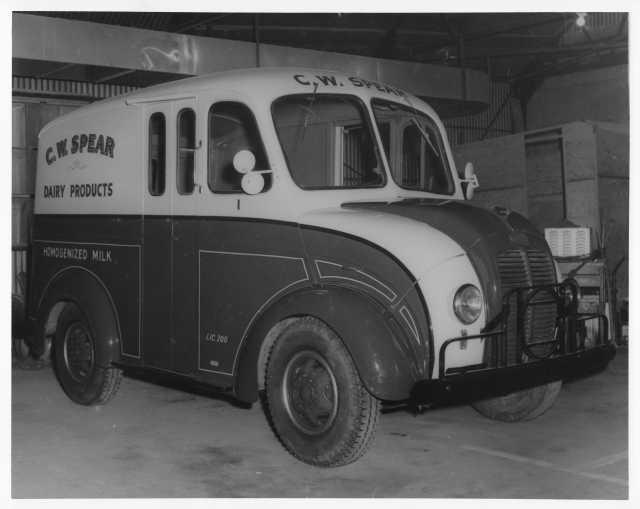 1950 Divco Delivery Truck Photo 0001 - CW Spear Dairy Products