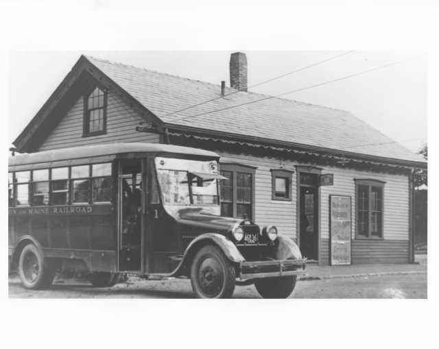 1927 White Boston & Maine Railroads Bus Photo 0014
