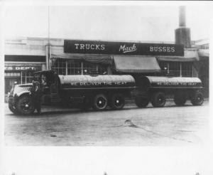 1928 Mack Oil Tanker Truck Press Photo 0107 - Mystic Motor Trans Co