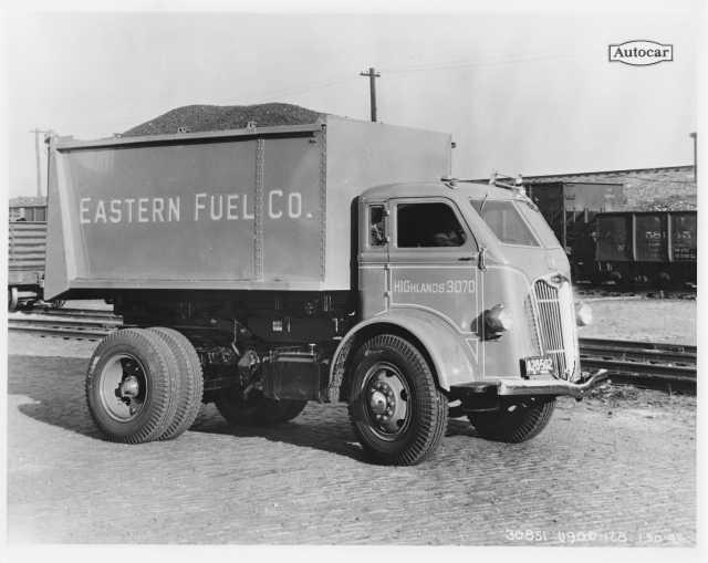 1942 Autocar U90-D COE Hi Lift Dump Truck Press Photo 0002 - Eastern Fuel Co