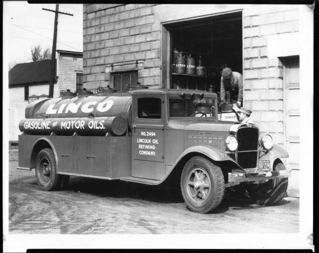 1933 Studebaker Truck Press Photo 0070 - Linco Oil Refining Company