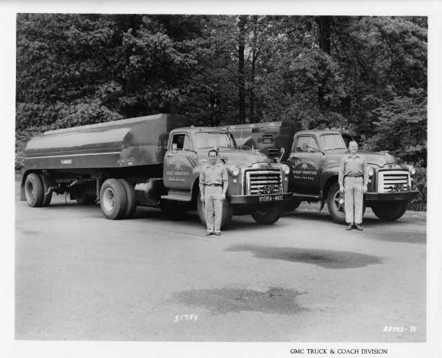 1953 & 1954 GMC 472-30A Trucks Factory Press Photo DAlessandro Distributor 0178