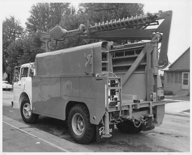 1967 Ford C700 Truck with Pierce Utility Body Press Photo 0211