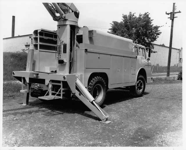 1968 Ford C750 Truck with Pierce Utility Body Press Photo 0212