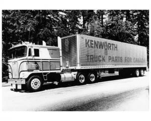 1973 Kenworth Canadian-KW Ford Turbine Truck Press Photo 0001