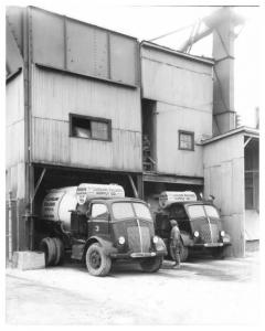 1939 White COE Truck Press Photo 0029 - Cleveland Builders Supply Co
