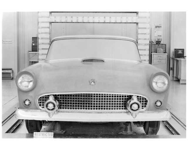1955 Ford Thunderbird Mock Up with Ford Car Emblem on Hood Press Photo 0234