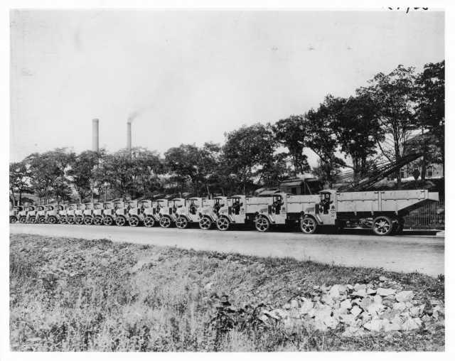 1920s Mack Dump Truck Fleet Press Photo 0129