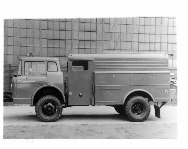 1958 Ford C-750 Marmon-Herrington 4x4 Press Photo 0238