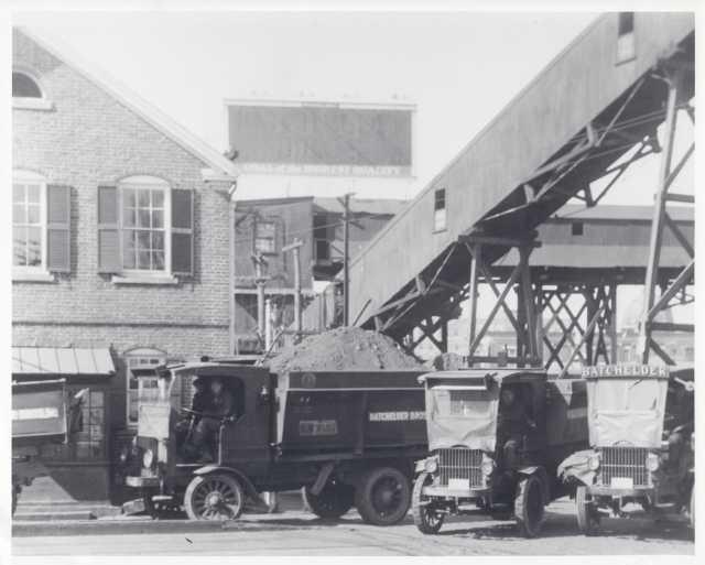 1910s Reliance Coal Truck Press Photo 0002 - Batchelder Bros - LV Anthracite