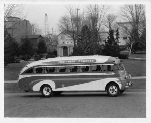 1947 Flxible Bus Press Photo 0005 - Southwest Coaches