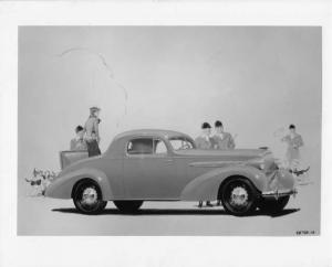 1935 Oldsmobile Eight 2 Door Coupe Illustrated Press Photo 0255
