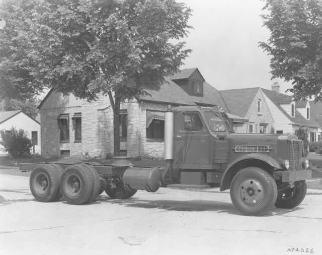 1946 Sterling 10 Wheel Cab & Chassis Press Photo 0040