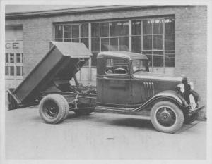 1934 Chevrolet with Galion Allsteel Dump Body Press Photo & Release 0270