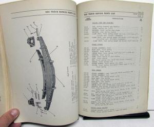 1946-47 REO Speed Wagon Trucks Dealer Model 22 Service Parts Book Original