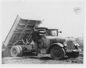 1931 Federal Six Truck with Heil Model 10 Dump Truck Body Press Photo - 0012