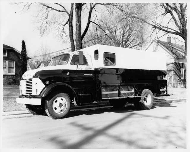 1964 GMC 4000 V-6 Truck with Pierce Body Press Photo 0218