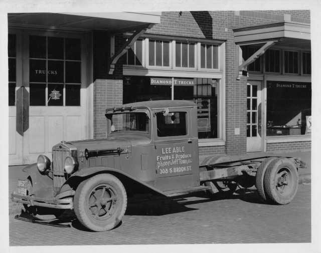 1931 Diamond T Model 550 2 1/2 Ton Truck Press Photo 0016 - Lee Able Fruits