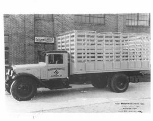 1932 Sterling Truck with Gerstenslager Body Press Photo 0043 - Seiberling Rubber