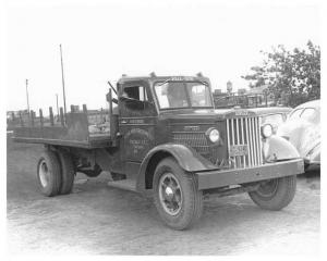 1948 Duplex 6-Wheel Stake Body Truck Press Photo 0001