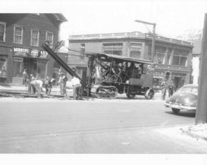 1948 United Electric Railway Track Removal Truck Press Photo 0008 - Zawatsky