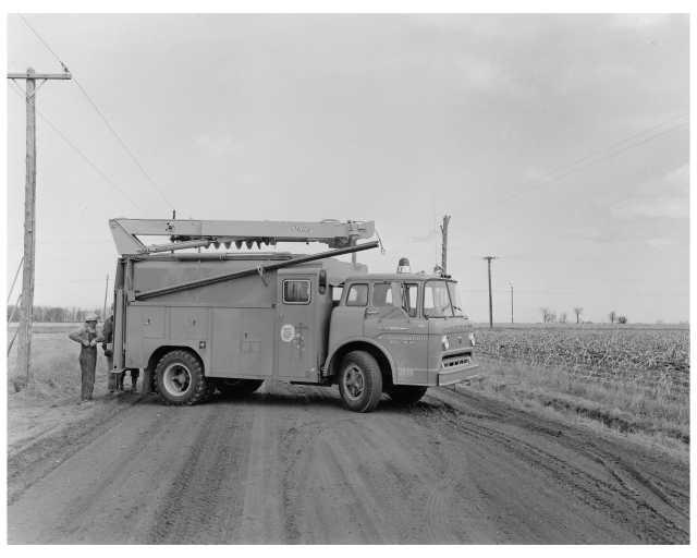 1962 Ford C-750 Truck with Pierce Body Press Photo Lot 0267 - WI MI Power Co