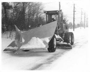 1950s Caterpillar Motor Grader with V & Wing Blades Press Photo Lot 0001