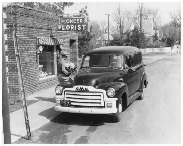 1954 GMC 1100 Delivery Truck Press Photo 0232 - Pioneer Florist - N Judson IN