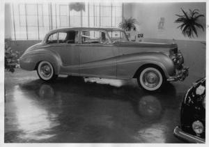 1956 Foreign Motors Inc Dealership & Showroom Press Photos 0004 - Rolls Bentley