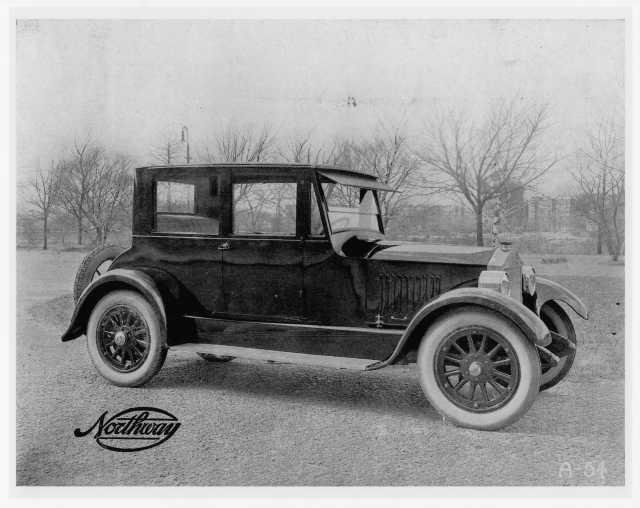 1921-1922 Northway 2-Door Sedan Press Photo 0002