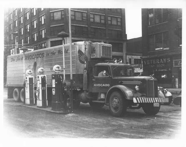 1949 Mack Truck Press Photo 0190 - The Finest Avocados in the World - Chicago