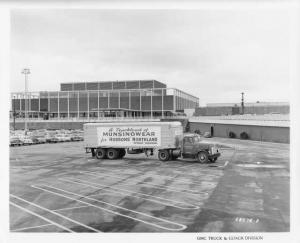 1950s GMC Tractor Trailer Truck Press Photo 0235 - Munsingwear in Detroit