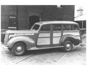1940 Packard with Hercules Body Woody Station Wagon Press Photo 0028