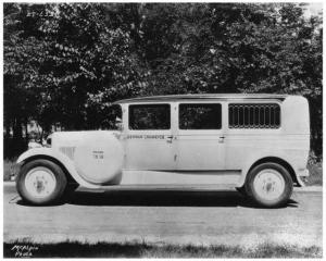 1927-1929 Studebaker Press Photo 0086 - Herman Lohmeyer Funeral Car