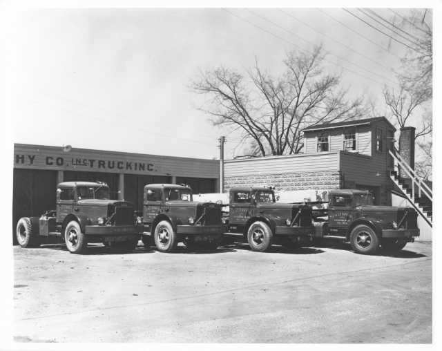 1950s Autocar Truck Fleet Press Photo 0036 - MW Leahy Co Trucking