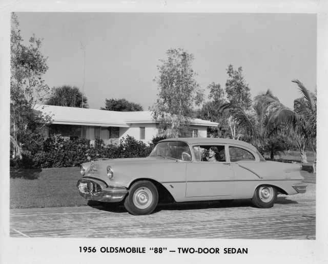 1956 Oldsmobile 88 Two-Door Sedan Press Photo 0259