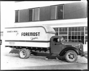1947-1949 International KB-5 Truck Press Photo 0005 - Foremost Dairyland