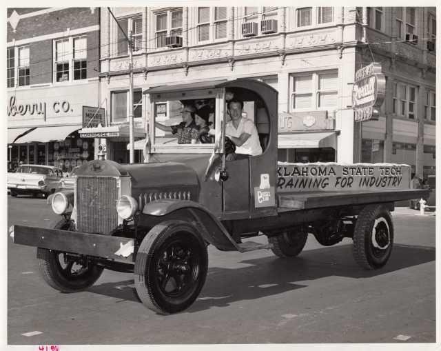 1930s Mack Flatbed Truck Press Photo 0235 - Oklahoma State Tech Diesel Club