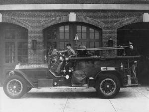 1923 American LaFrance Fire Truck Press Photo 0070 - Boston Engine 17